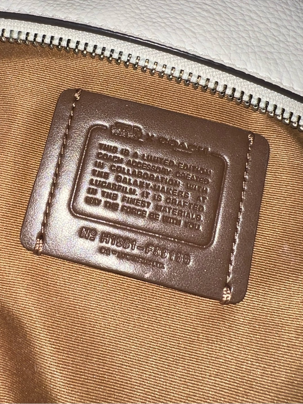 Coach x Star Wars Glitter Gallery Pebbled Leather Purse Wristlet Limited Edition - Picture 8 of 10